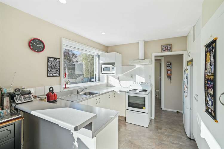 22 Kathleen Crescent Hornby_6