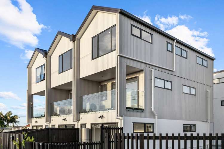 113 Te Atatu Road Te Atatu South_13