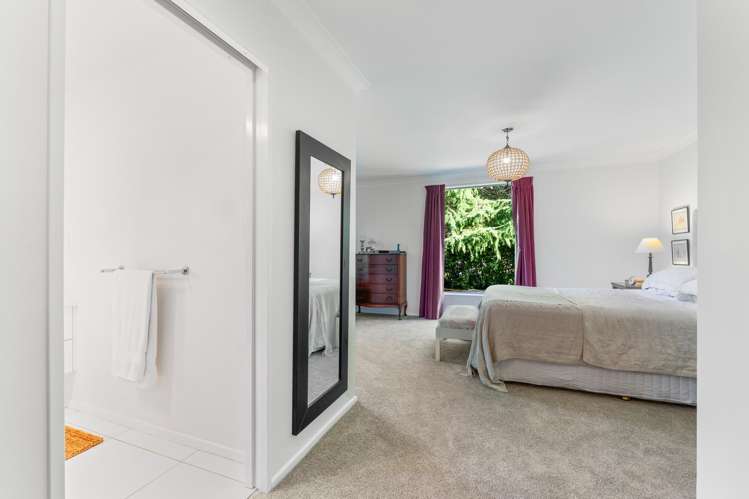 7 Pickwick Road Otamatea_11