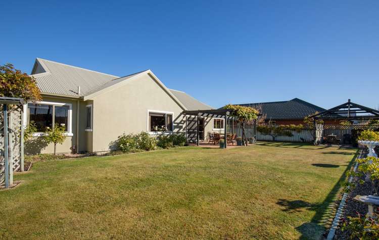 6 Fir Close Alexandra_22