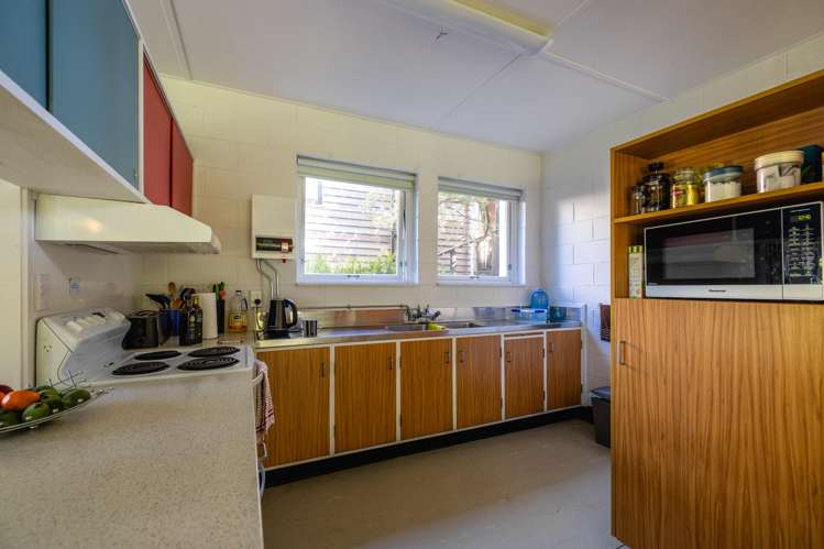 195 Ocean View Road Oneroa_12