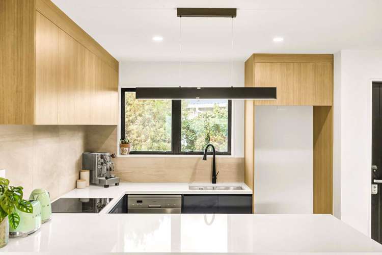 16b Bellringer Road Massey_5