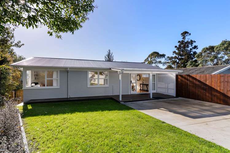 8 Surat Place Glen Eden_27