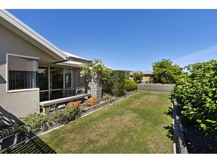 54 Aldinga Avenue Stoke_19