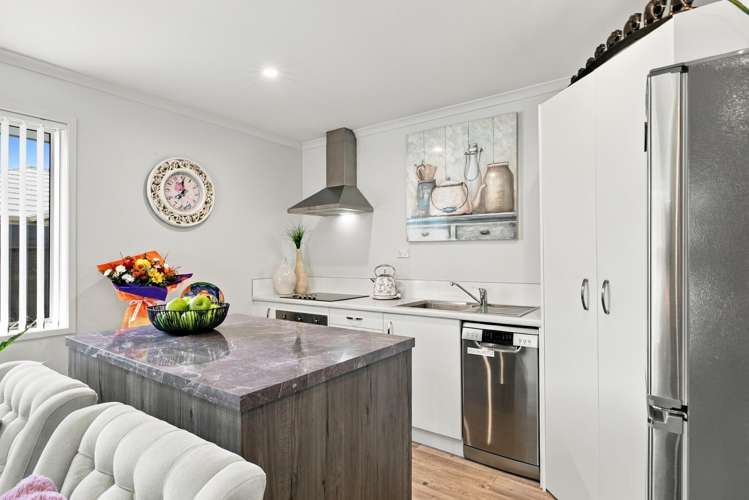 7 Lance Way in the Dunes Lifestyle Village Papamoa_5