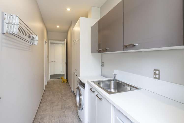 6 Waterstock Way Parklands_22