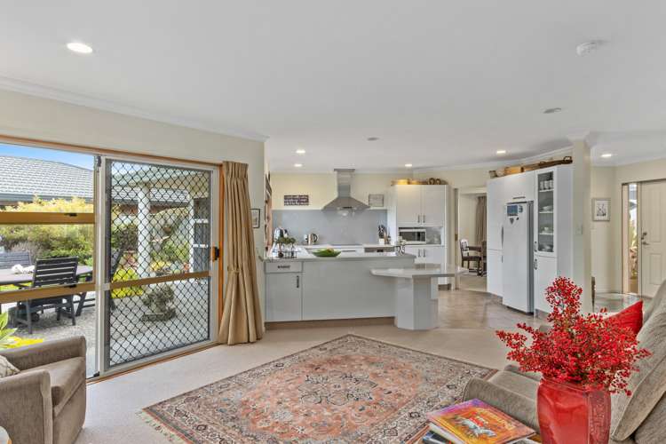 9 Knightsbridge Place Taradale_12