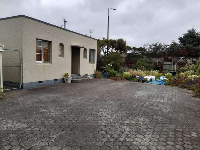 726 Ferry Road Woolston_1