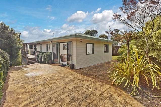 8 Target Road Totara Vale_1