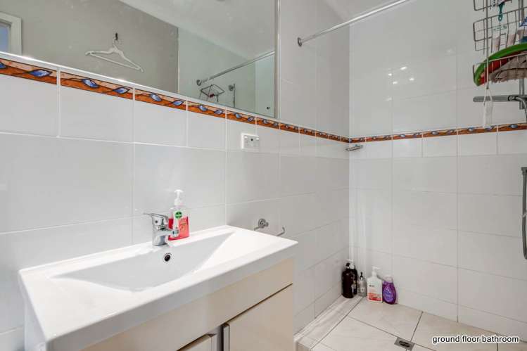 33 Surf Road Stanmore Bay_23