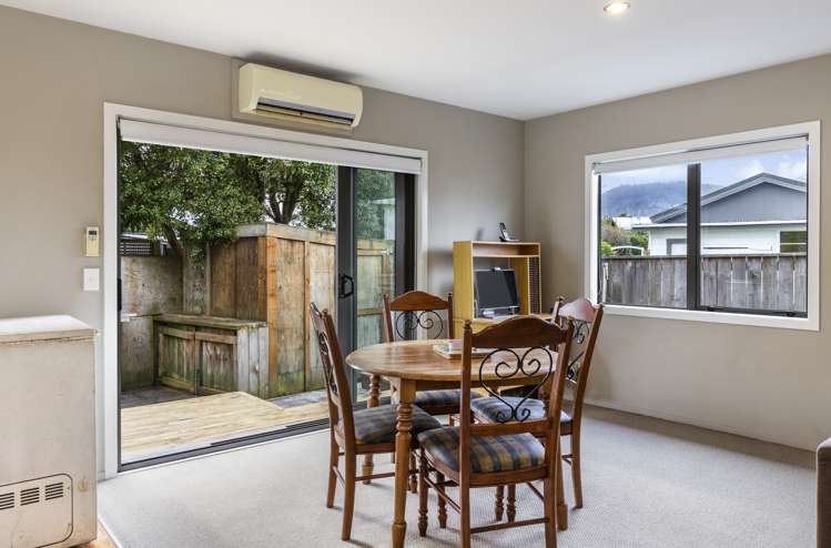 2/12 Glengarry Place Hilltop_6