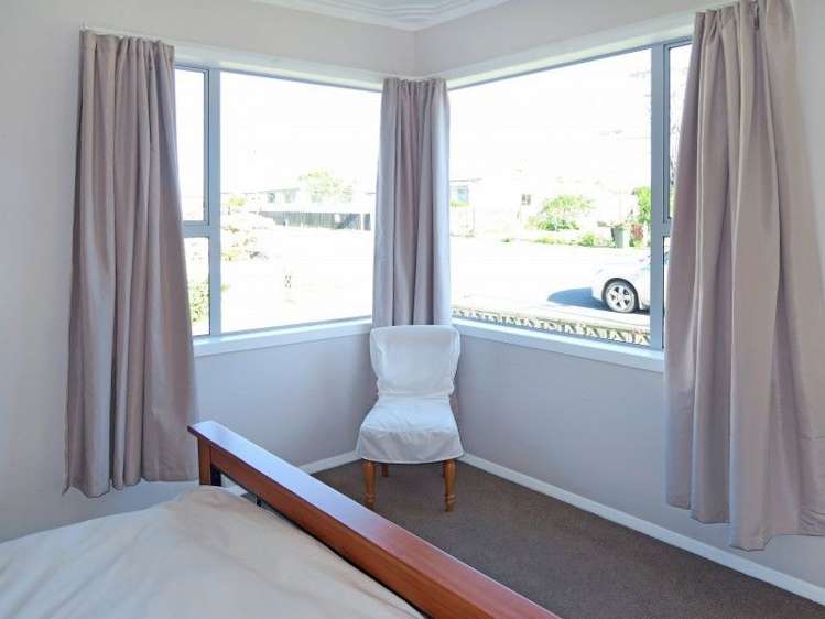 23 Main Road Owaka_8