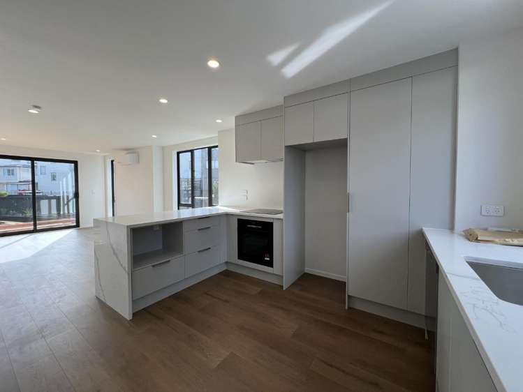 1/56 Kervil Avenue Te Atatu Peninsula_3