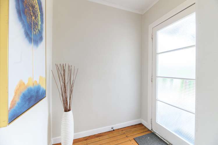 31 Railway Street Papakura_14