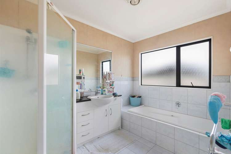 319 Chapel Road Flat Bush_16