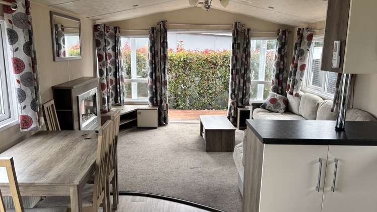 64/433 Dixons Road_0