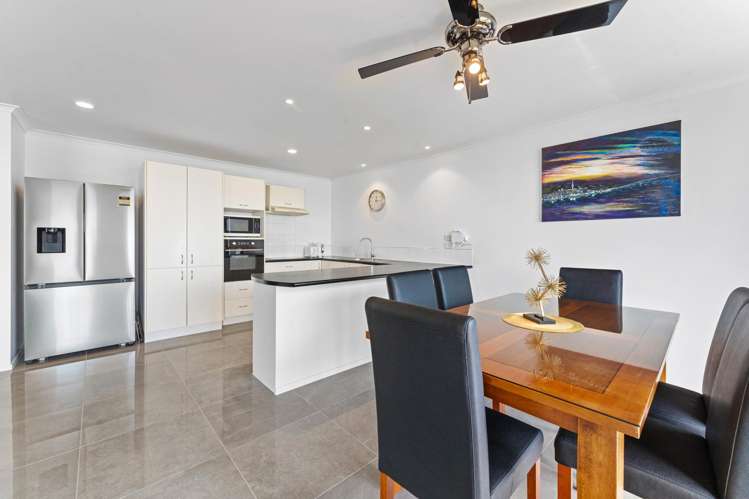 30A Crispe Road Clarks Beach_8