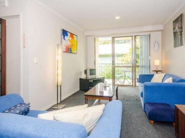 2f/1 Wadier Place Henderson_1