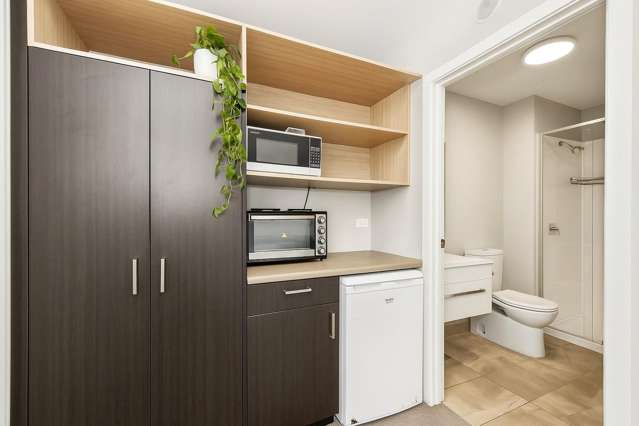 1/3 May Road Mangere East_4