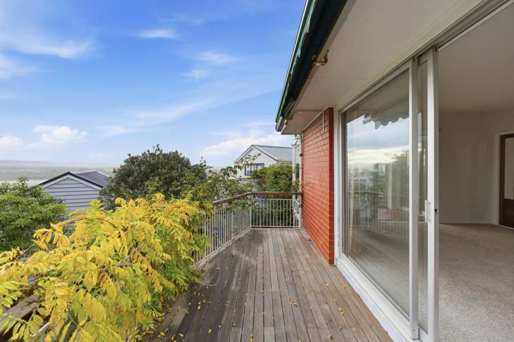 39 Te Awakura Terrace Mount Pleasant_16