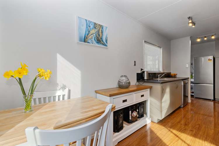 11a Emma Place Pukete_5