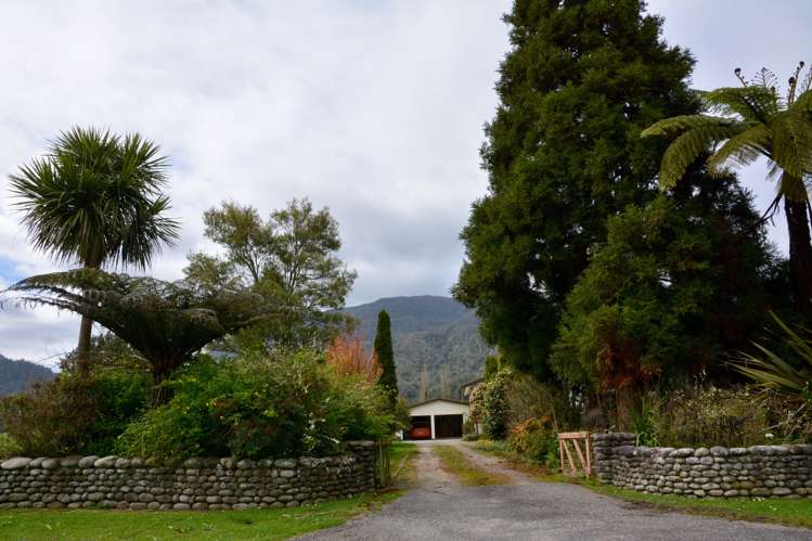 662 Arapito Road Karamea_12