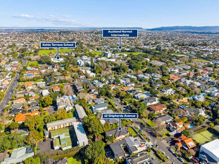 12 Shipherds Avenue Epsom_26