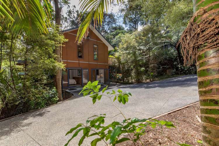 65 Kauri Point Road Laingholm_11