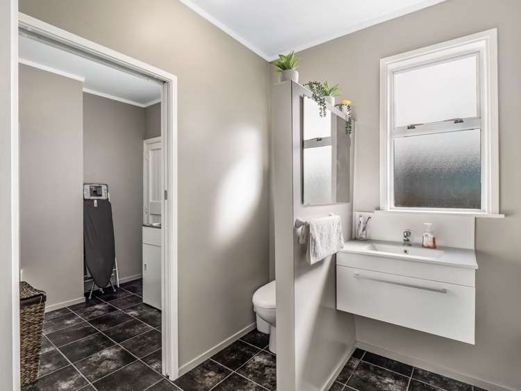 2 Ward Street Aramoho_12