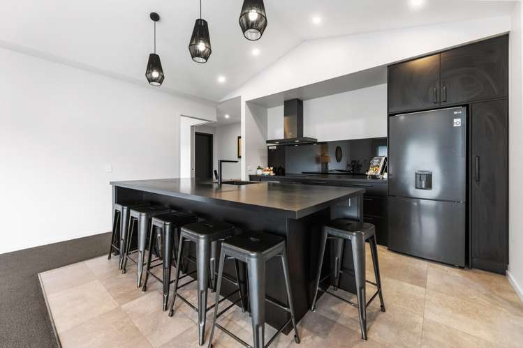 3 Three Kings Court Outram_11