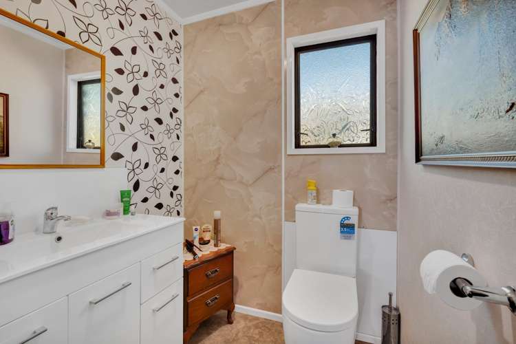 42 Swansea Road Stratford_18