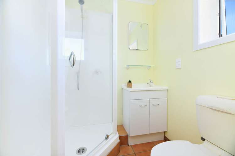 8 Salem Place Torbay_18