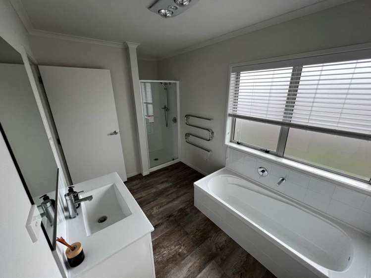 17 Hills View Drive Papamoa_4