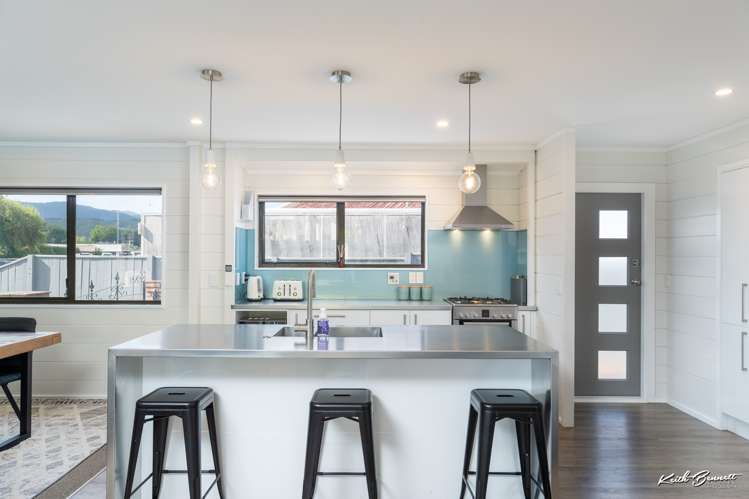 19 Turon Crescent Totara Park_5