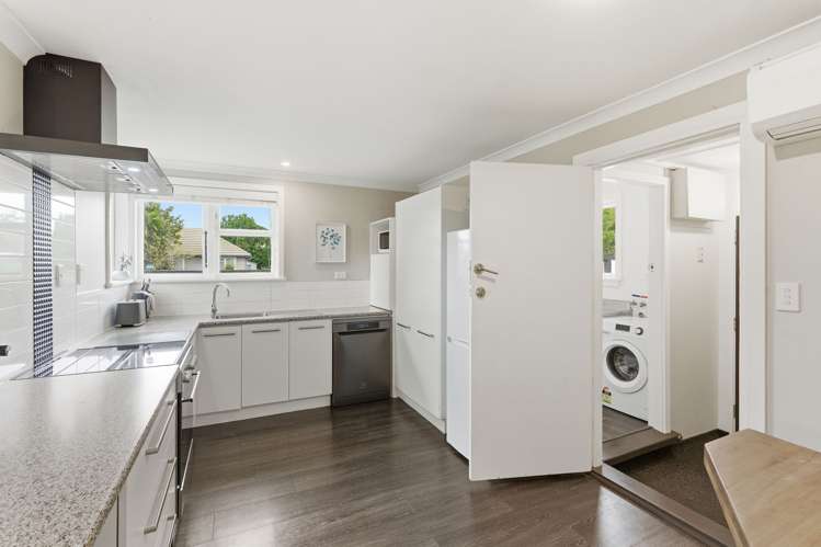 8 Dufek Crescent Wigram_10