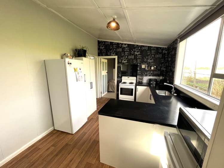 1 Allan Street Clinton and Surrounds_19