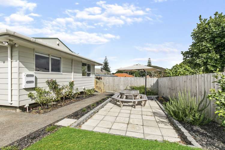 21a Coates Crescent Panmure_11