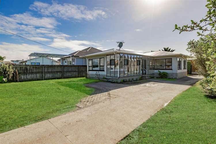 436 Richardson Road Mount Roskill_1
