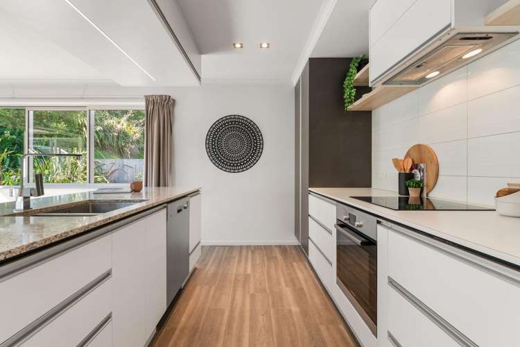 4 Fender Close Pyes Pa_4