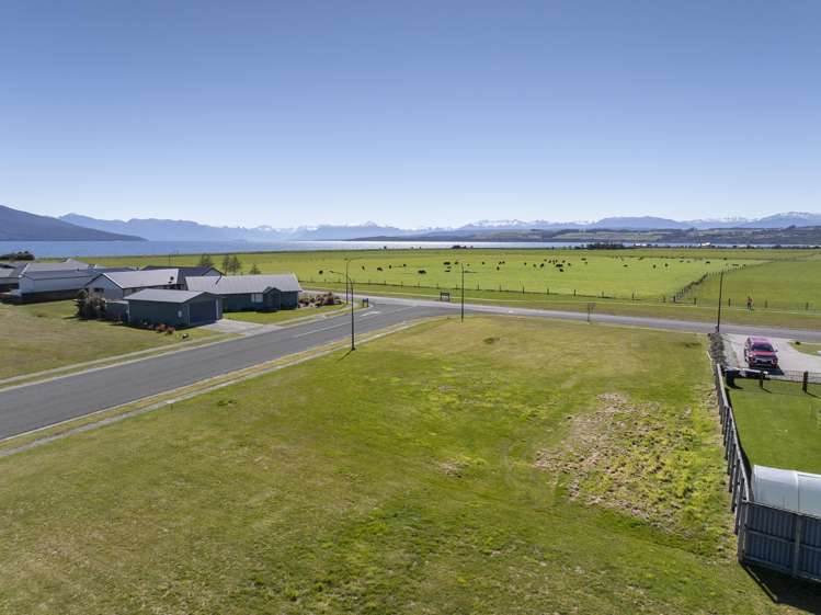 31 South Arm Drive_5