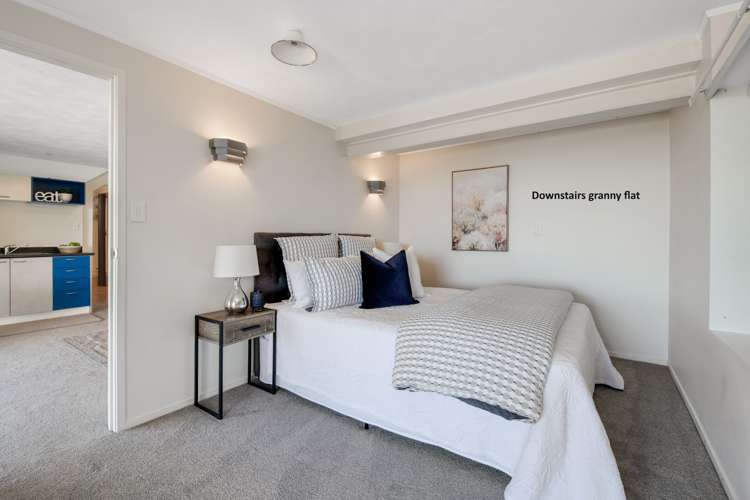 15 Higham Ferrers Place Red Beach_20