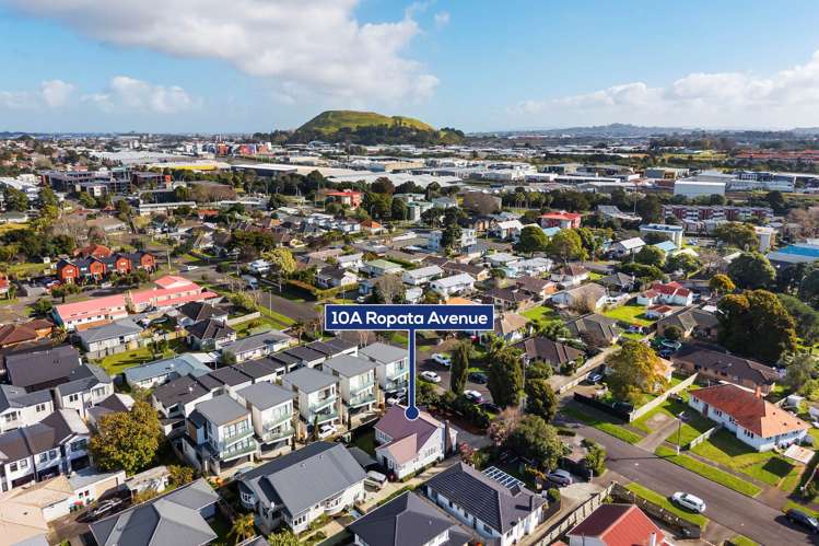 10A Ropata Avenue Pt England_22