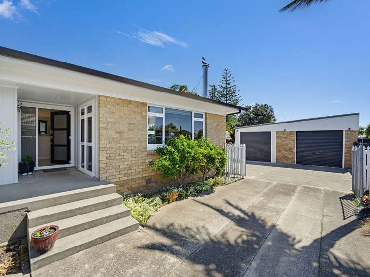 20 Lord Cobham Avenue_4