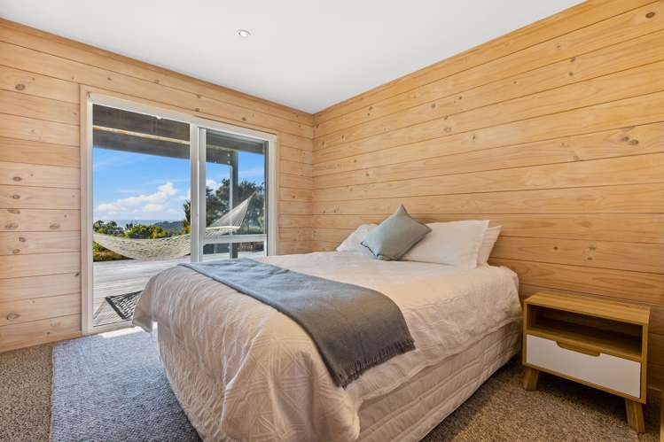 93 Oaia Road Muriwai_34