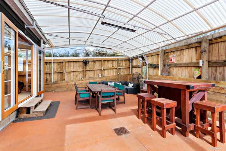 272 Redoubt Road Totara Park_16