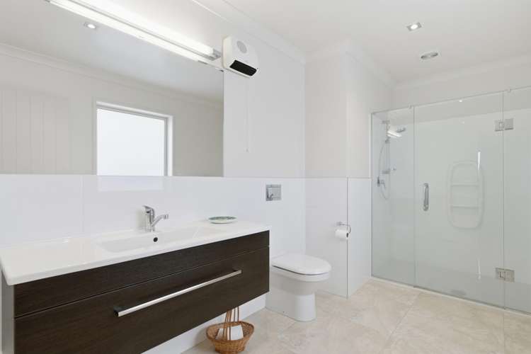 30 Tatahi Cove Papamoa_11