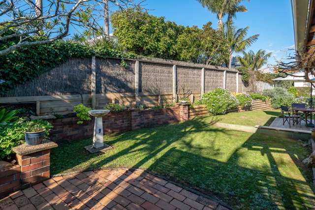 2/12 Markham Place Bucklands Beach_1