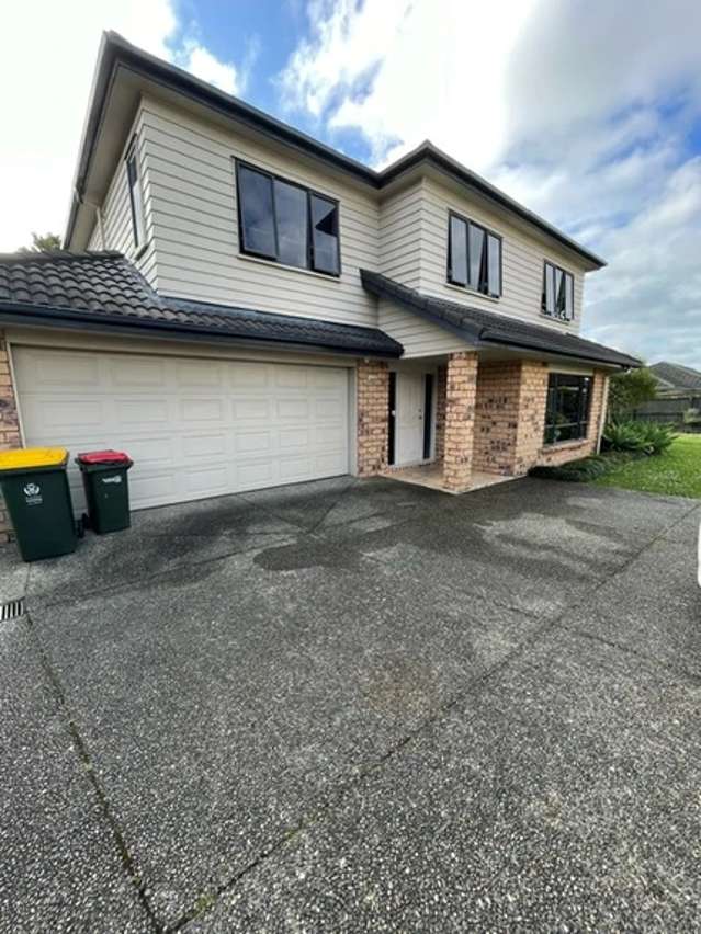 Spacious and Immaculate 4 Bedrooms Family Home