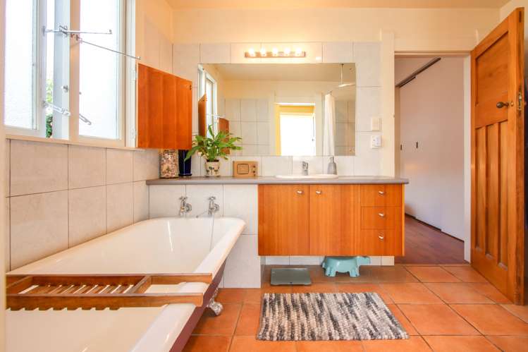 137 Georges Drive Napier South_13