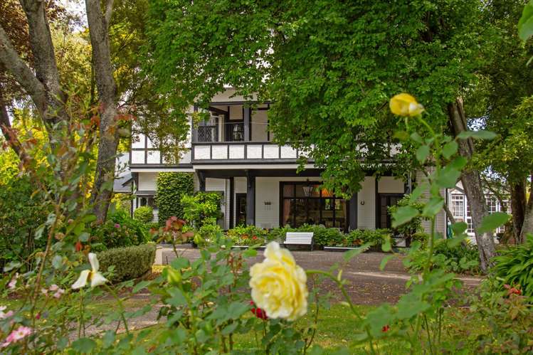 15 and 17B Keir Crescent Lansdowne_22